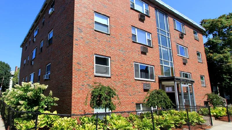 34 Gardner St, Allston