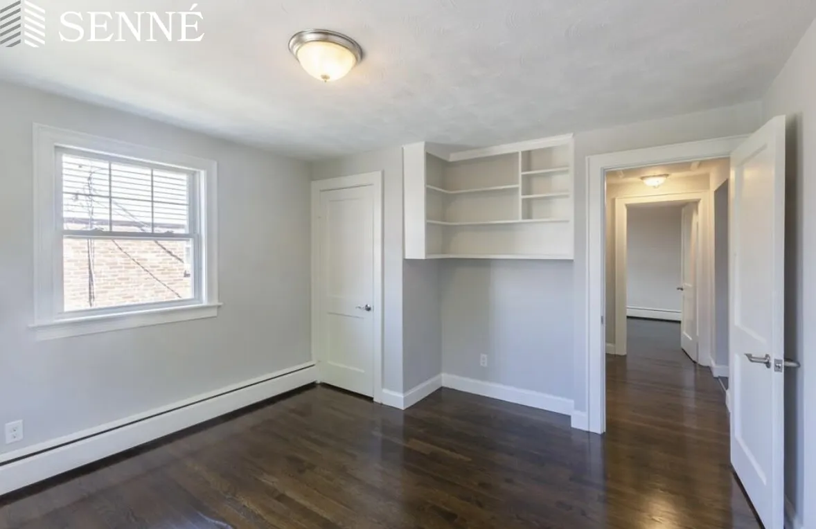 50 Aldrich Rd, Downtown