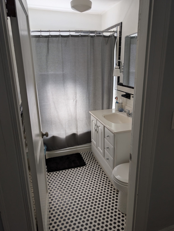 15 Sunset Rd, Watertown