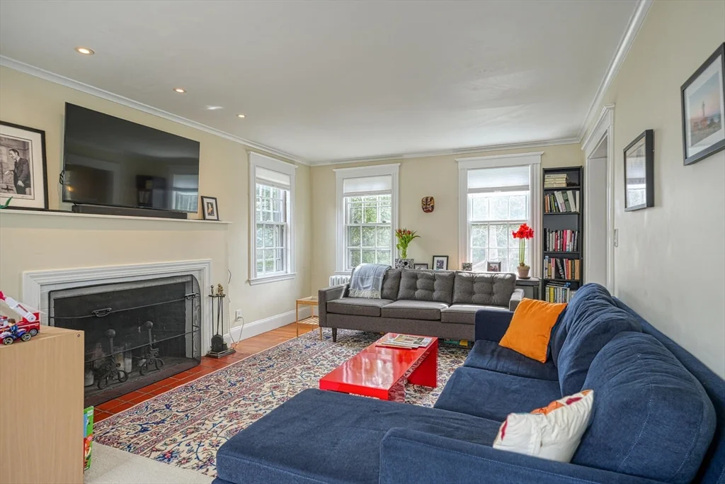 60 Kilburn Rd, Belmont