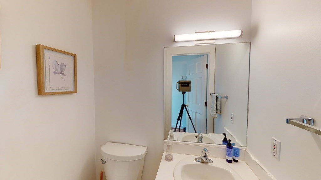 15 Roberts Rd, Harvard Square