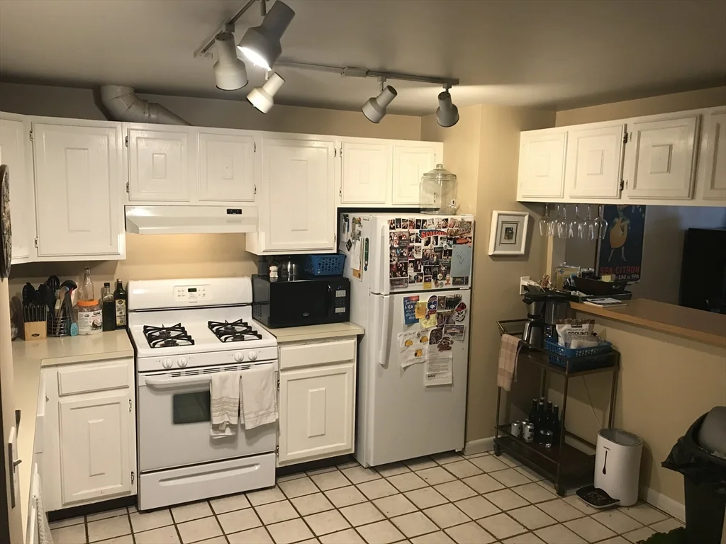 99 W 4th St, South Boston