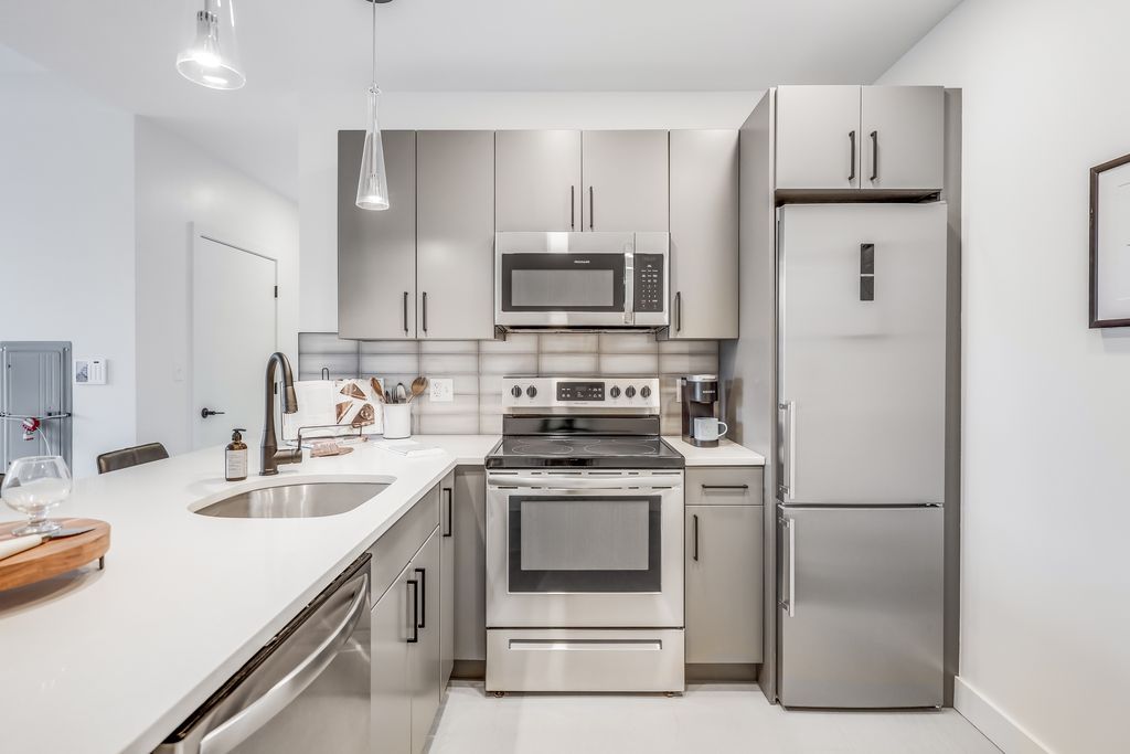 1 bed, 1 bath apartment for rent at 34 Munroe St Unit 1022, Lynn