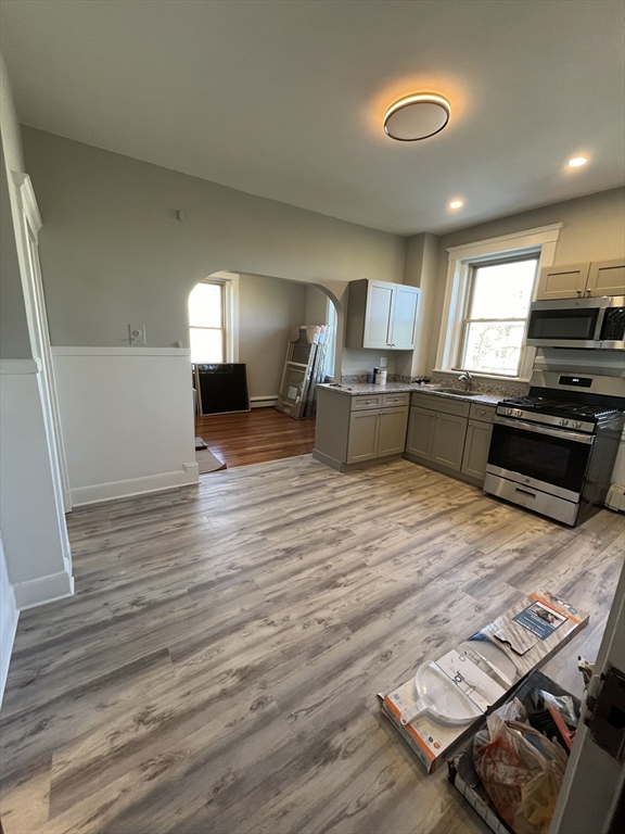 108 Bristol Rd, Medford