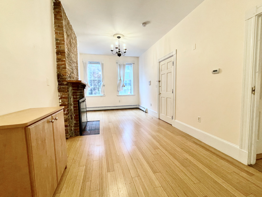 95 West Cedar St, Beacon Hill