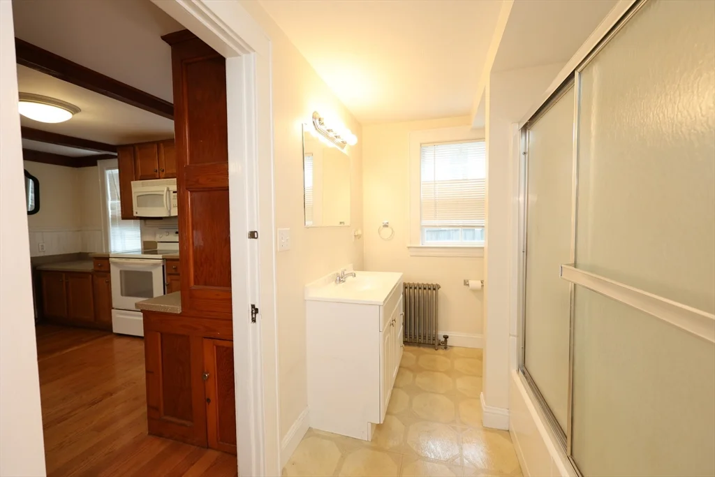 148 Neponset, Canton