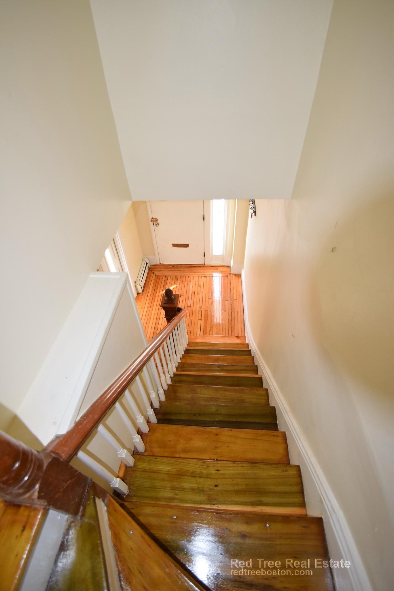 6 bed, 3 bath apartment for rent at 44 Pratt St, Allston — photo 13 of 26