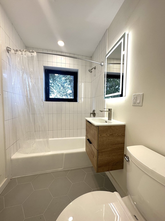 11 Parker Hill Ave, Mission Hill