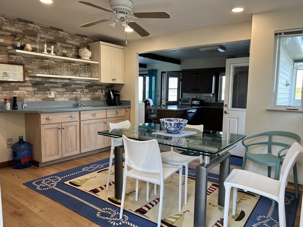 162 R Pettey Ln, South Westport