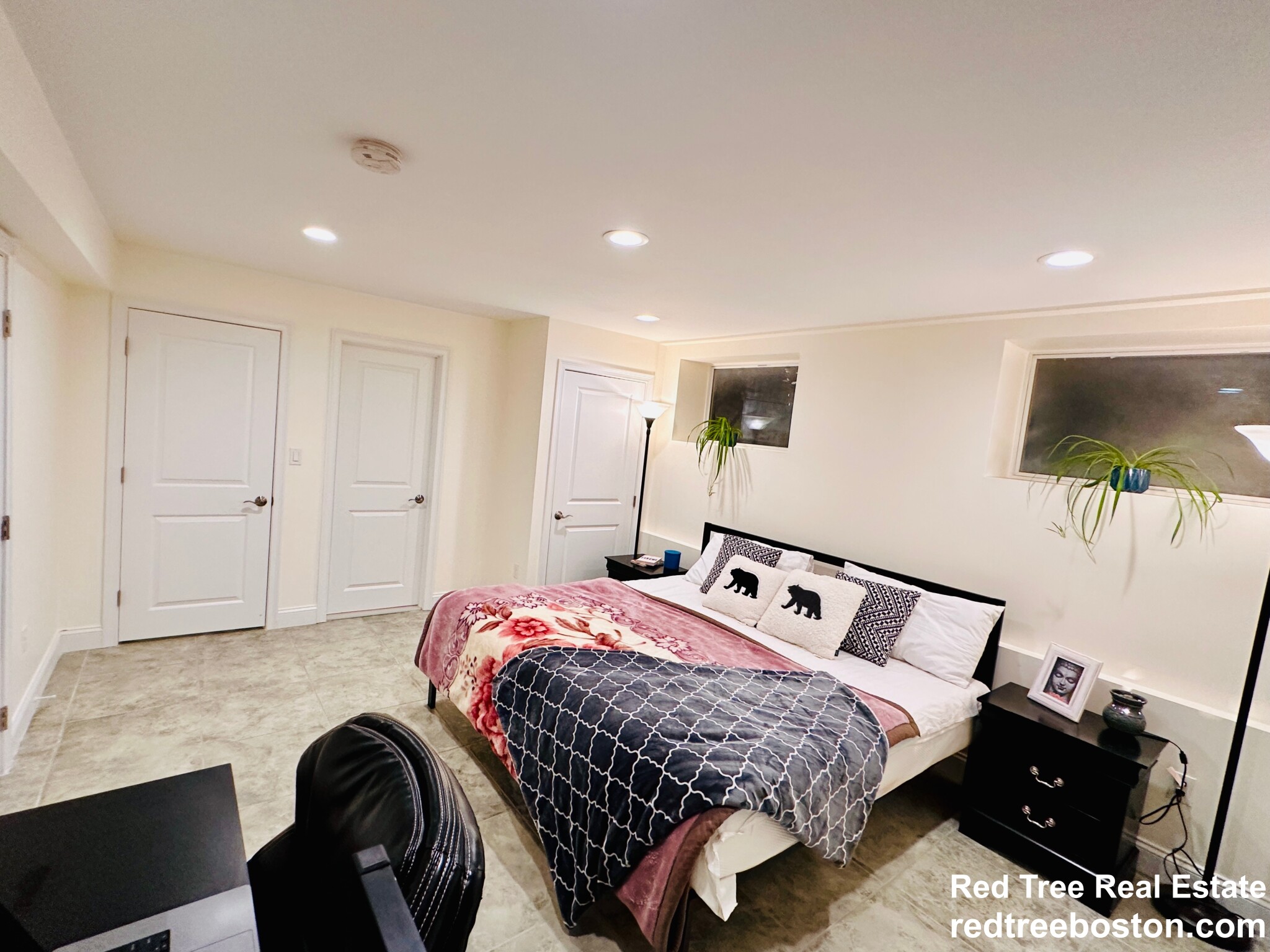 18 Senator Bolling Cir, Dorchester