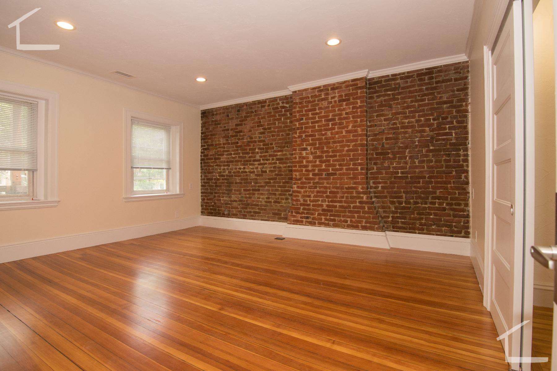 1616 Beacon St, Corey Hill