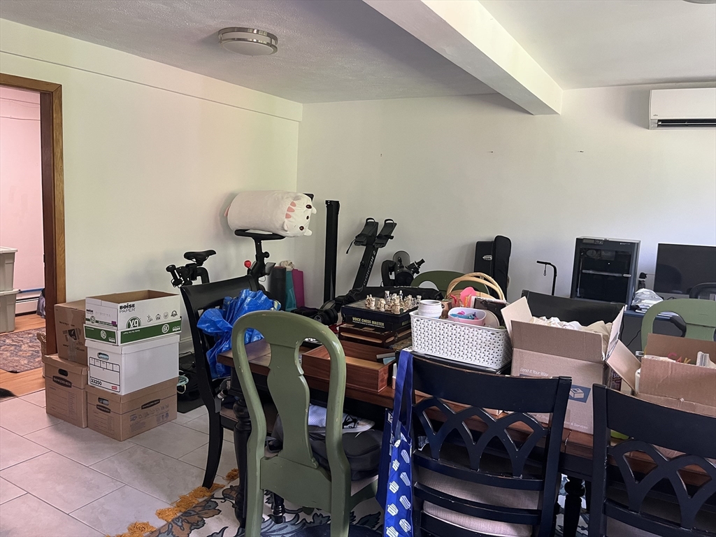 16 Foster Rd, Lexington