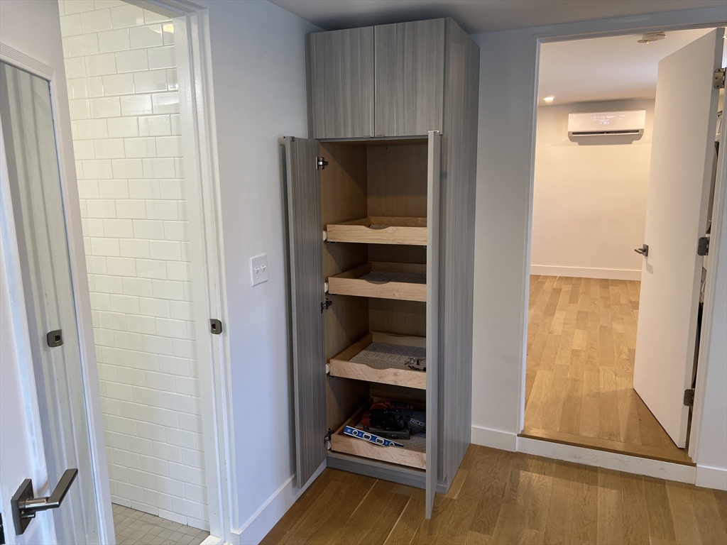 28 Neptune Ave, Winthrop