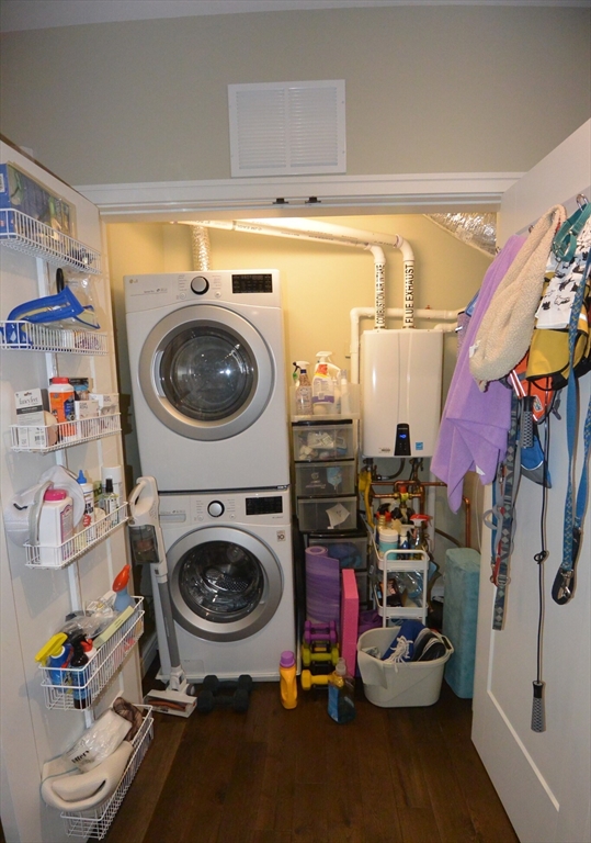 45 Burnett St, Jamaica Plain