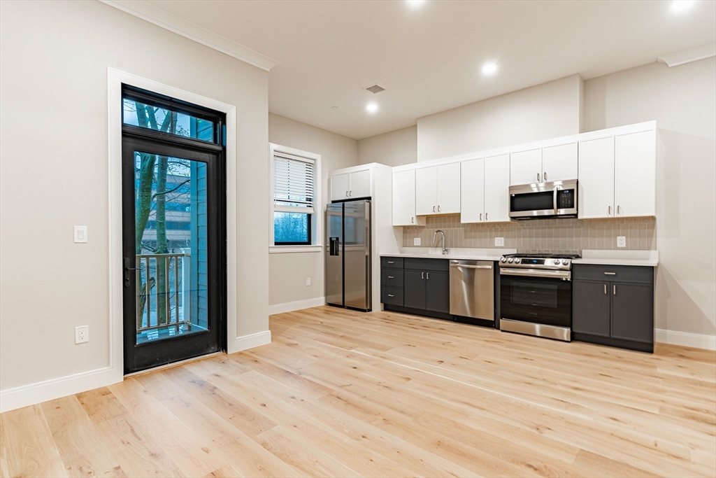 157 Everett St, Allston