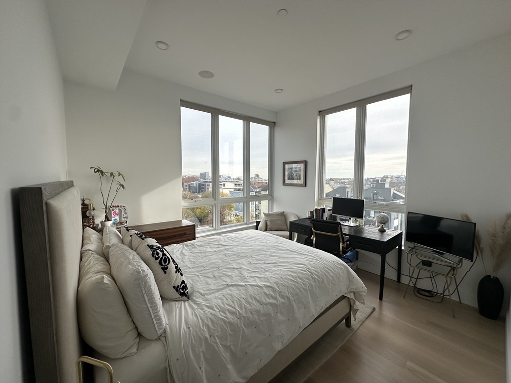 20 West Fifth St, South Boston