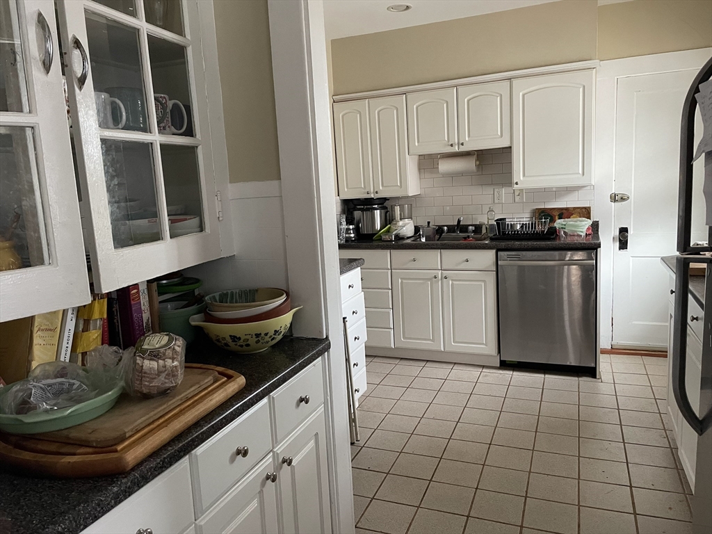 37 Brington Rd, Brookline Hills