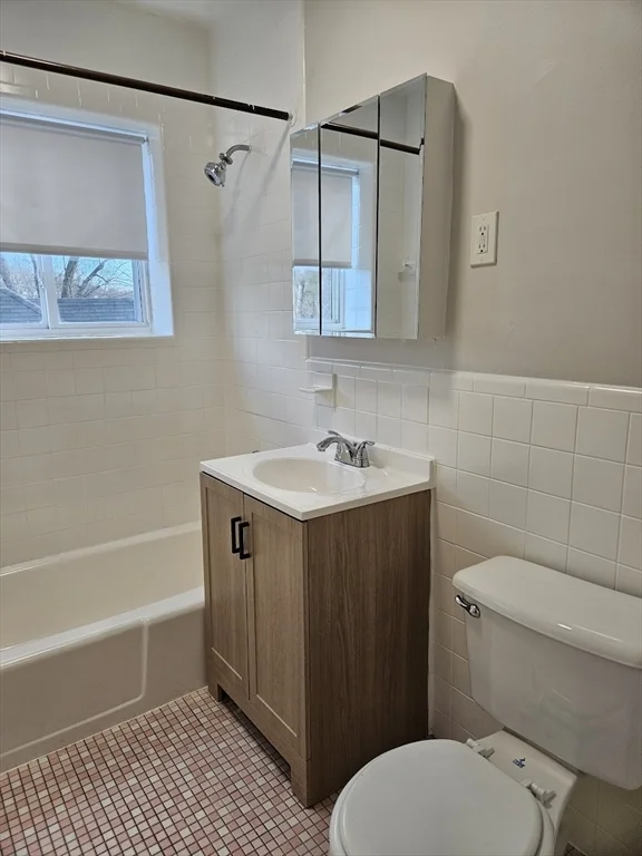 700 Cummins Highway, Mattapan