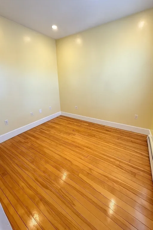 2 Centre St , Ter, Roxbury