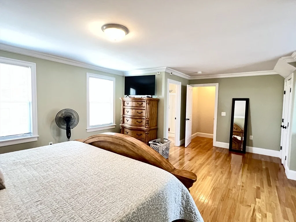 75 Brackett St, Quincy