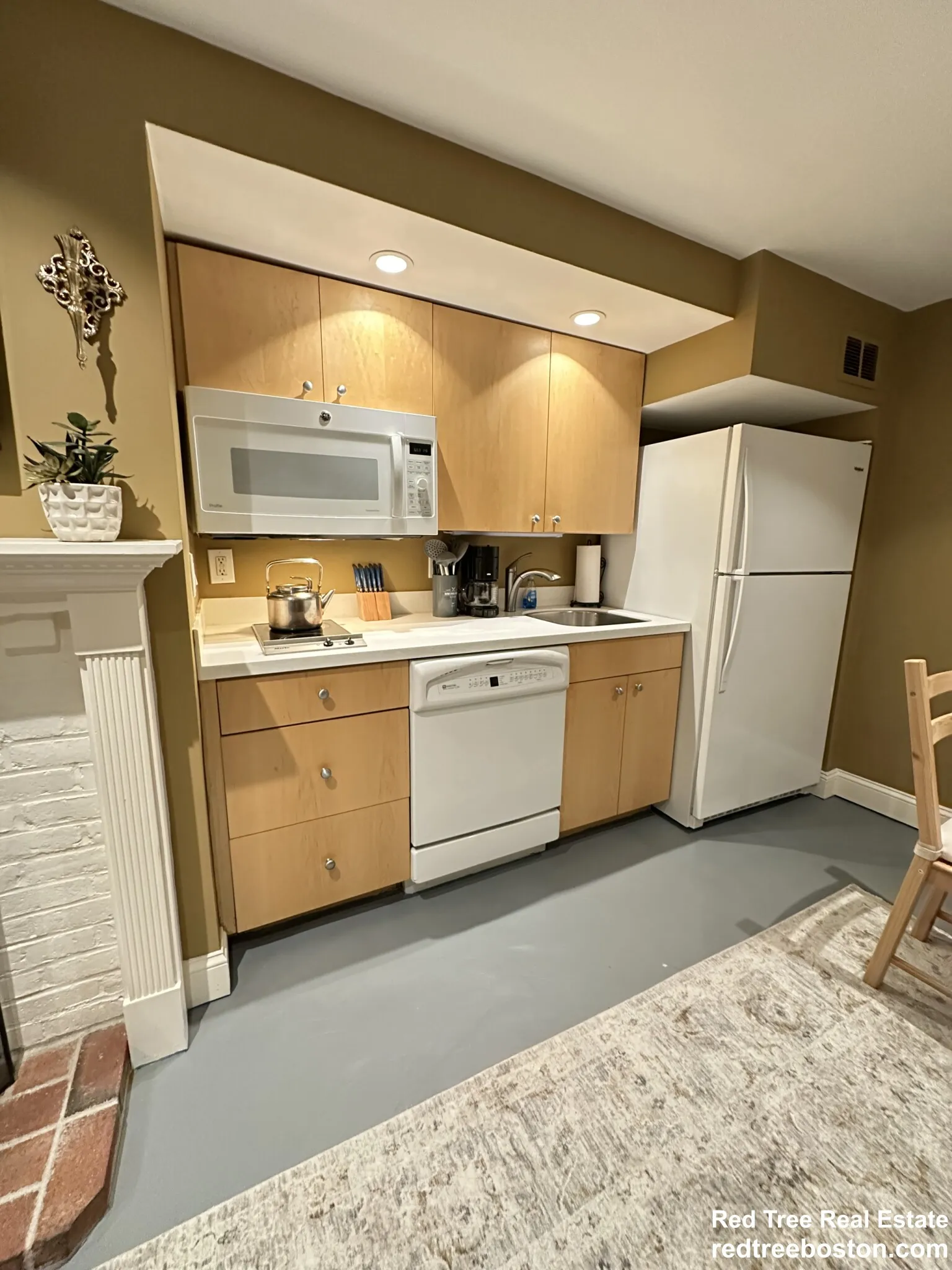 25 Westfield Rd, West Newton