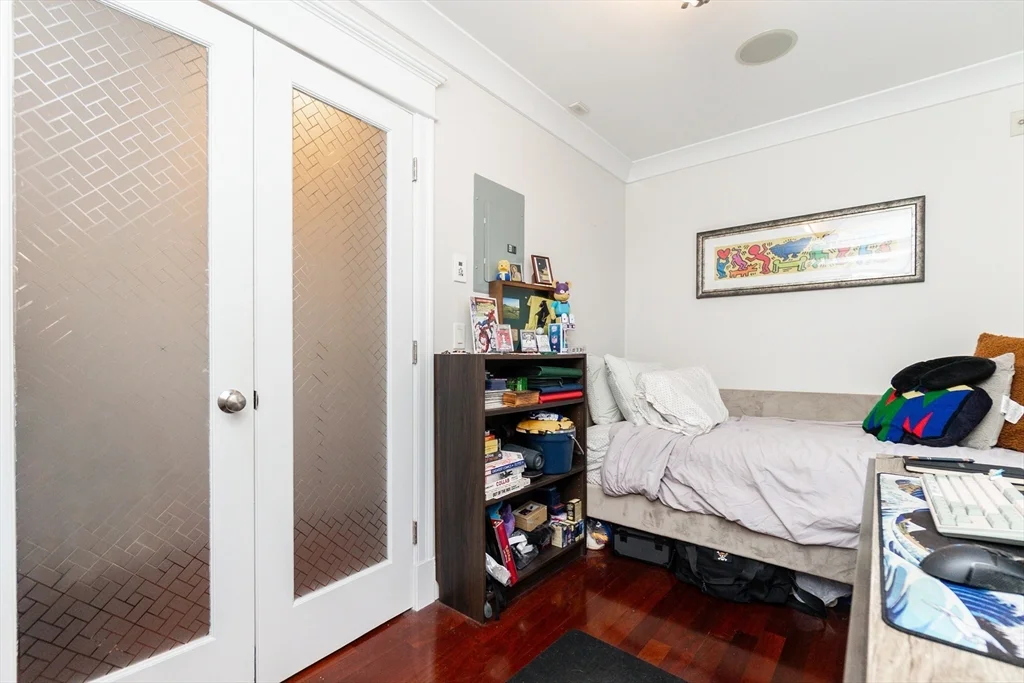 632 E Broadway, South Boston