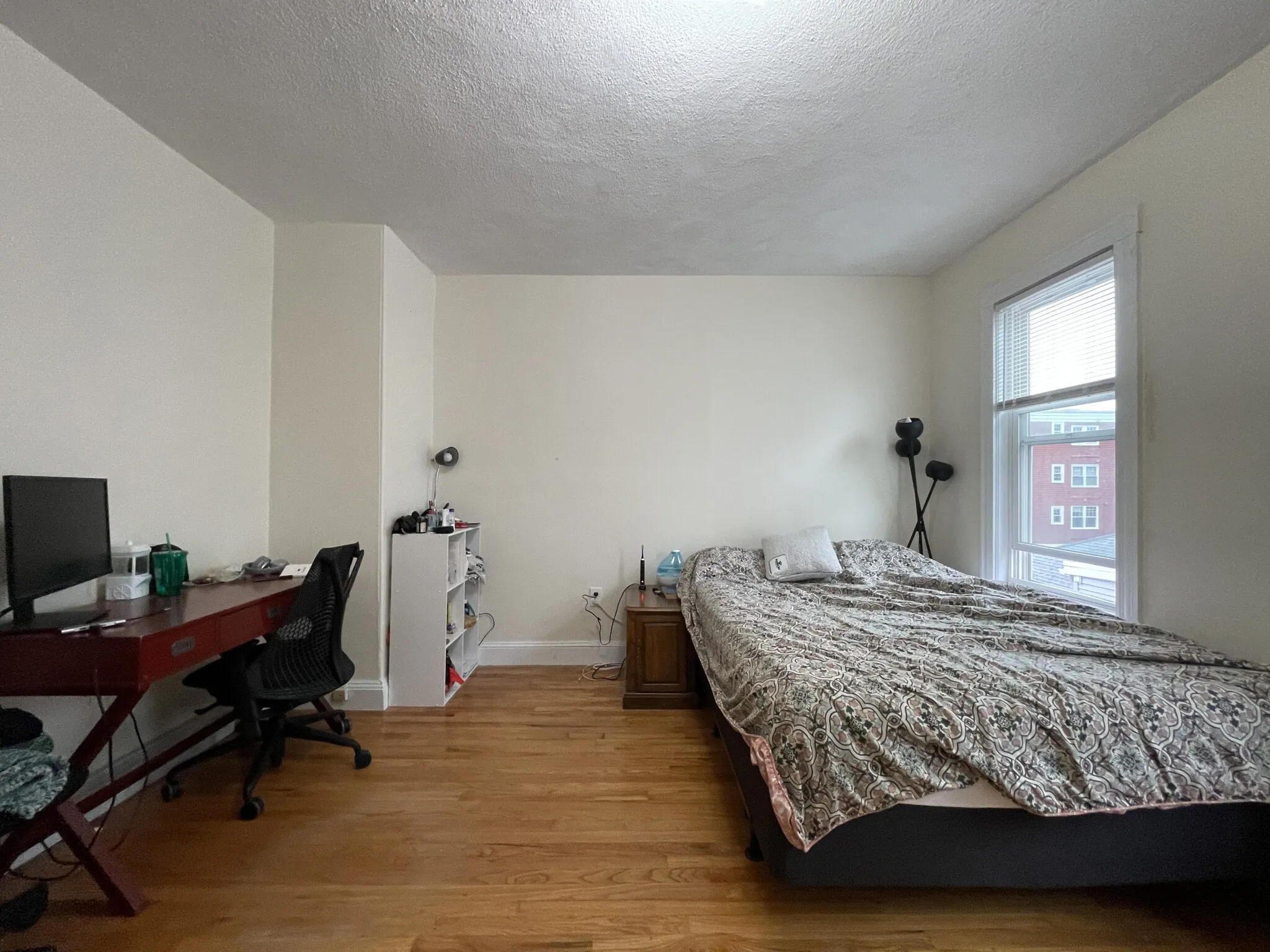 65 Fairbanks St, Oak Square