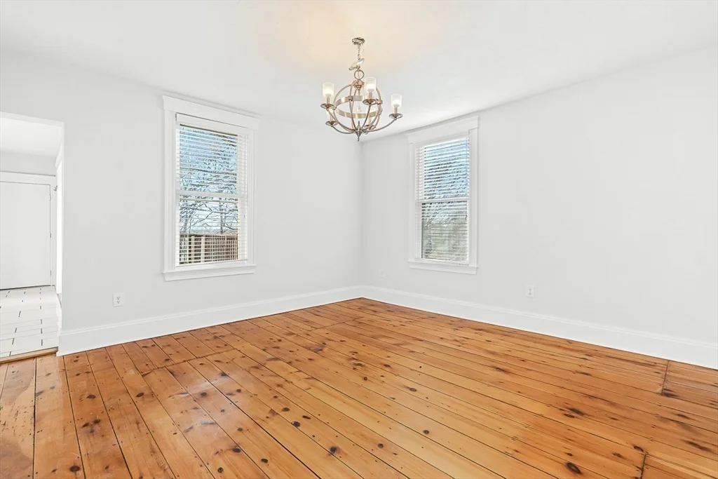 11 Symonds St, Salem