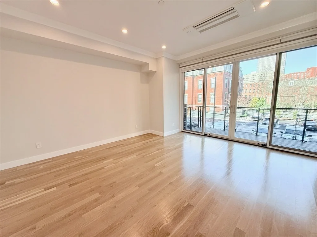 143 Warren Ave, South End