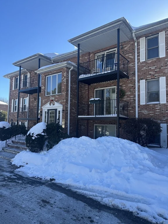 356 Neponset St, Norwood