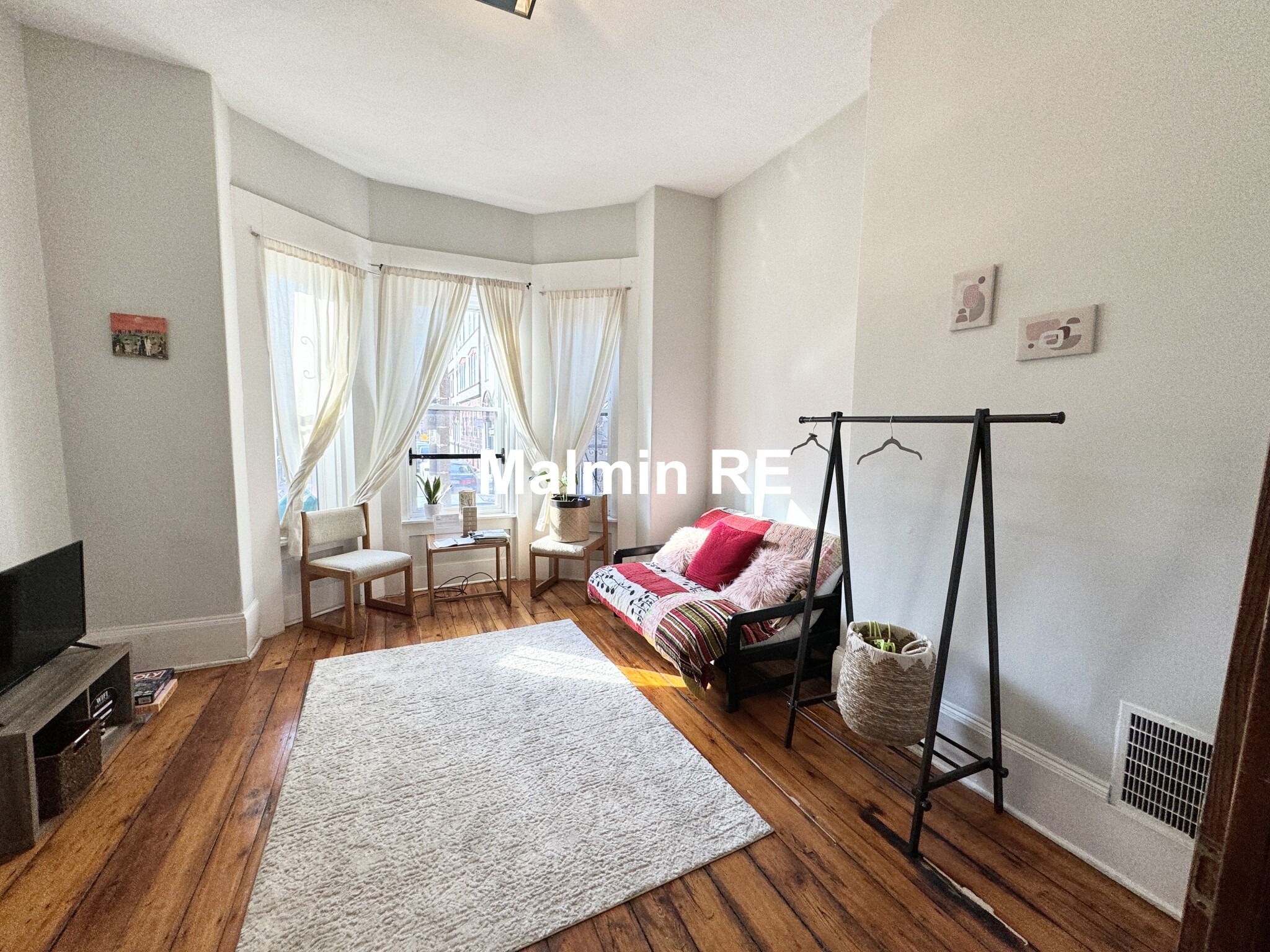 94 Mount Pleasant Ave, Roxbury