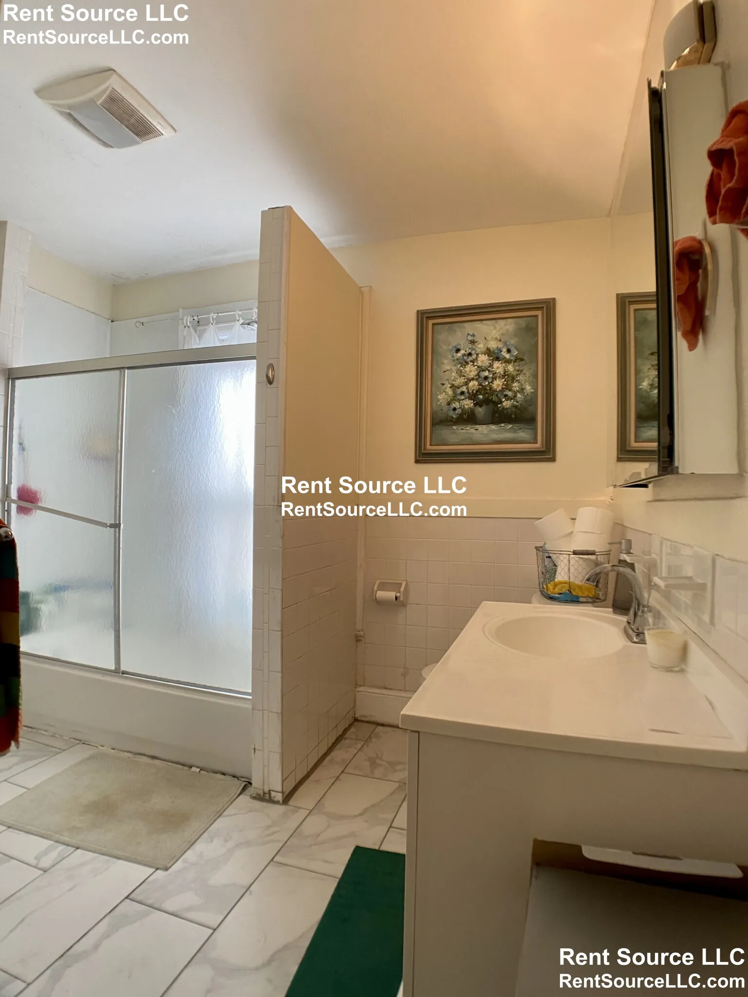 271 Highland Ave, Powder House Square