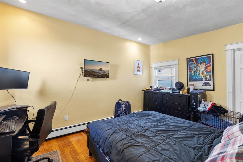 18 Gaston St, Roxbury