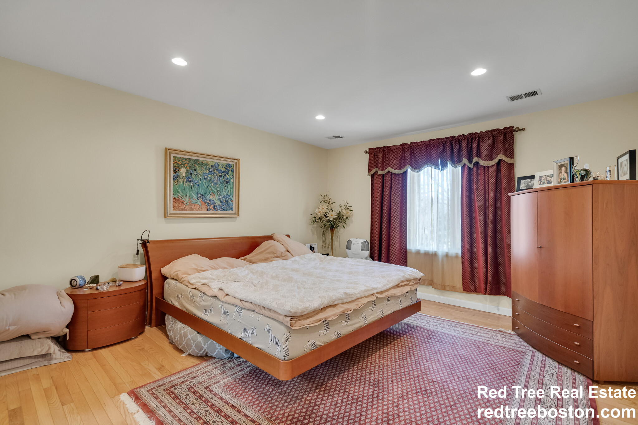 829 Chestnut St, Waban