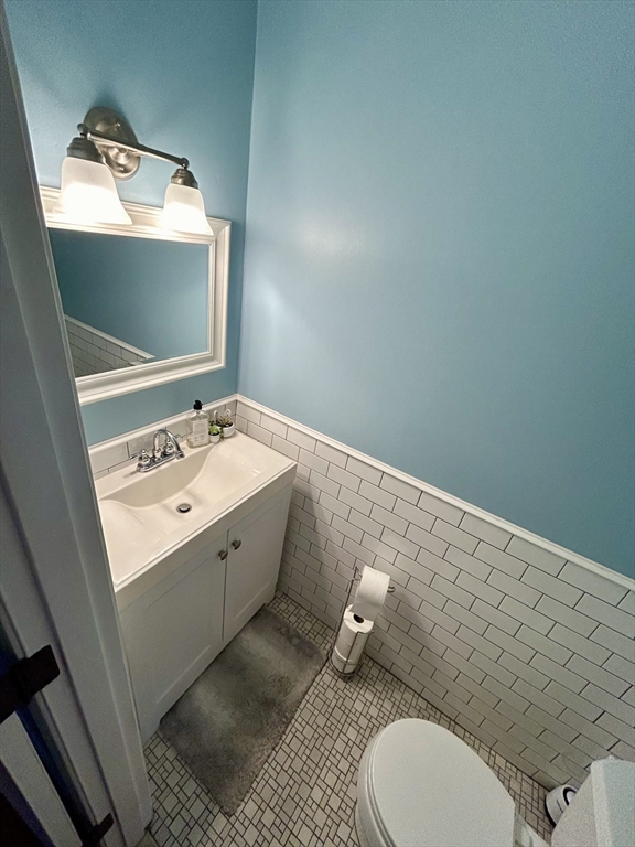 1603 Windsor Dr, Framingham