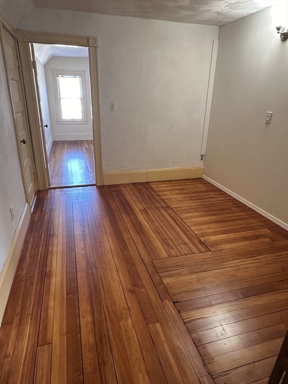 80 Upland Rd, Belmont