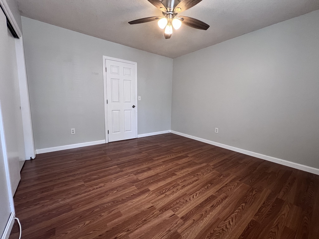 991 County St, Fall River