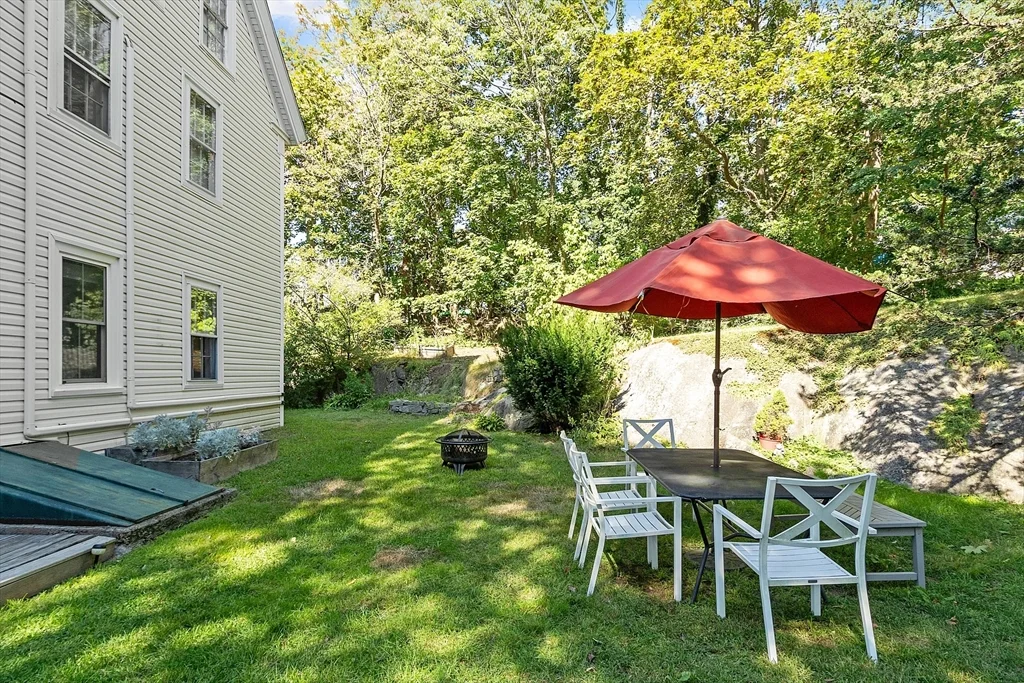 1101 Washington St, Lanesville
