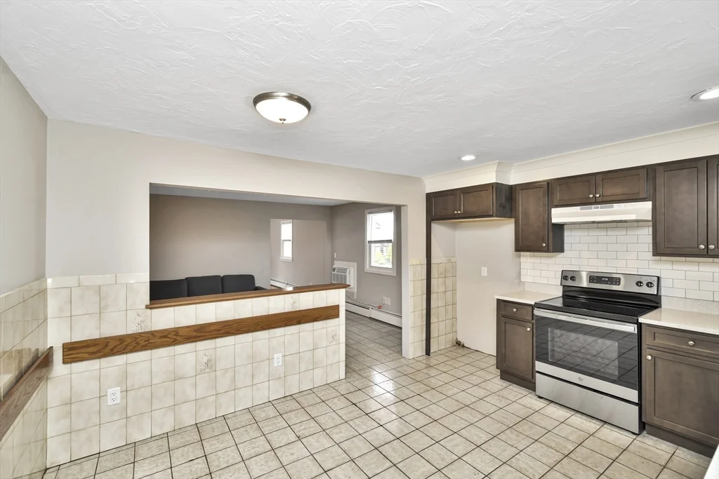 192 Fairmount Ave, Hyde Park