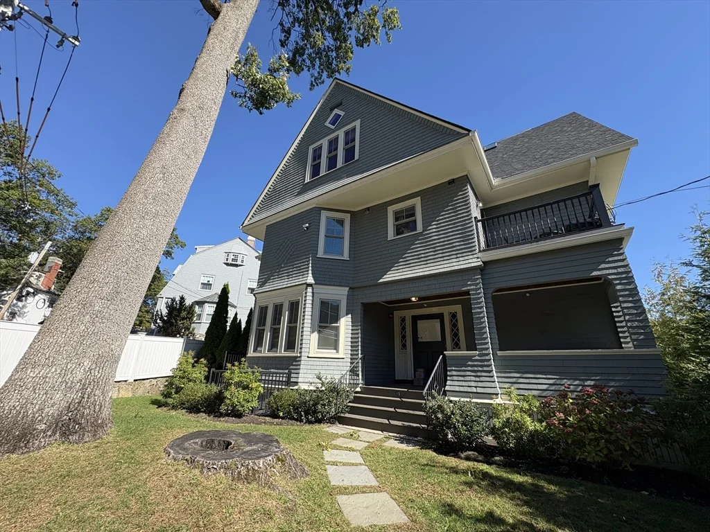 15 Lanark Rd, Brookline