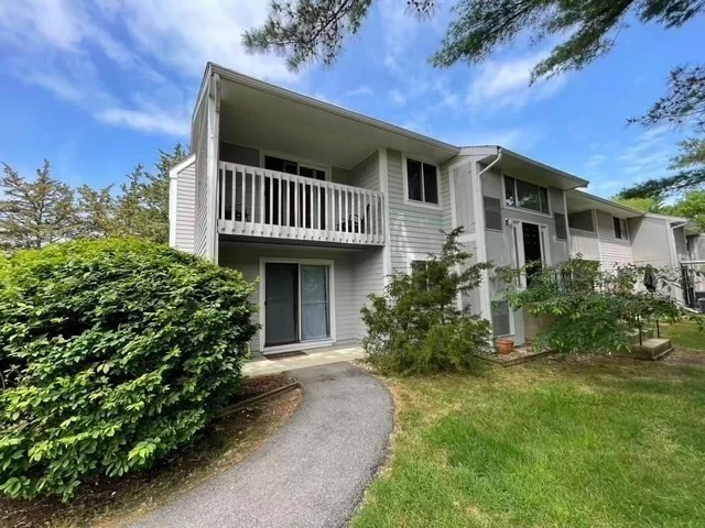 12 Beals Cove Rd, Hingham
