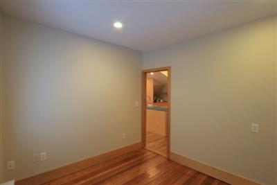 136 Columbia St, The Port