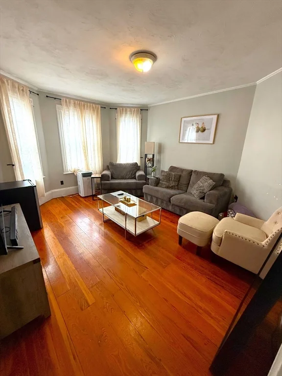 667 East 8th, South Boston