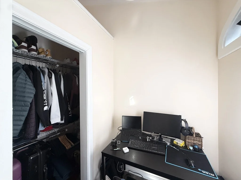 58 Lake St, Lakeview