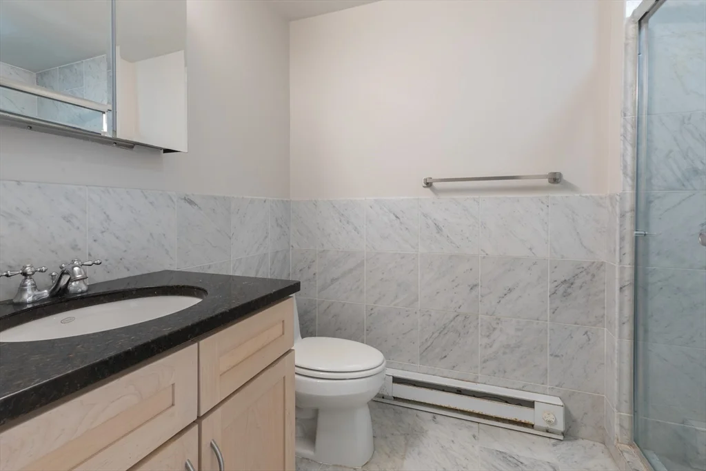 910 Beacon St, Fenway