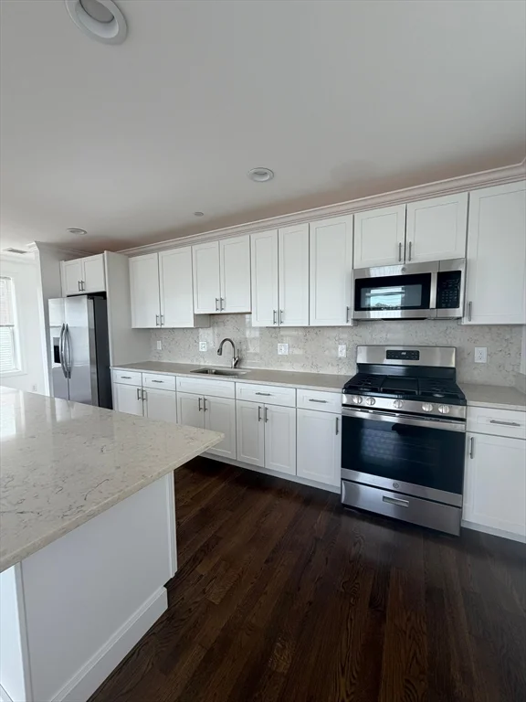 375 Crescent Ave, Chelsea