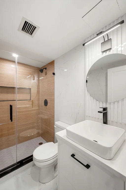 75-83 Cambridge Pkwa, Cambridgeport