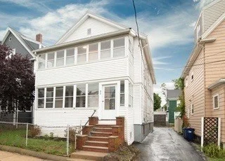 92 Murdock St, Oak Square