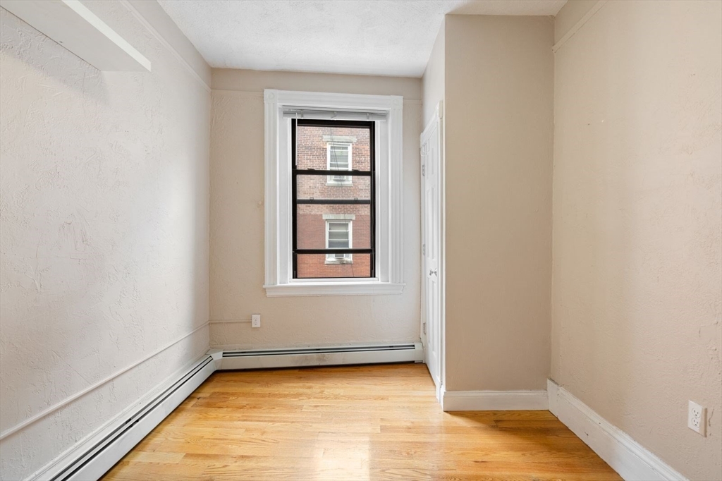 155 Salem St, North End