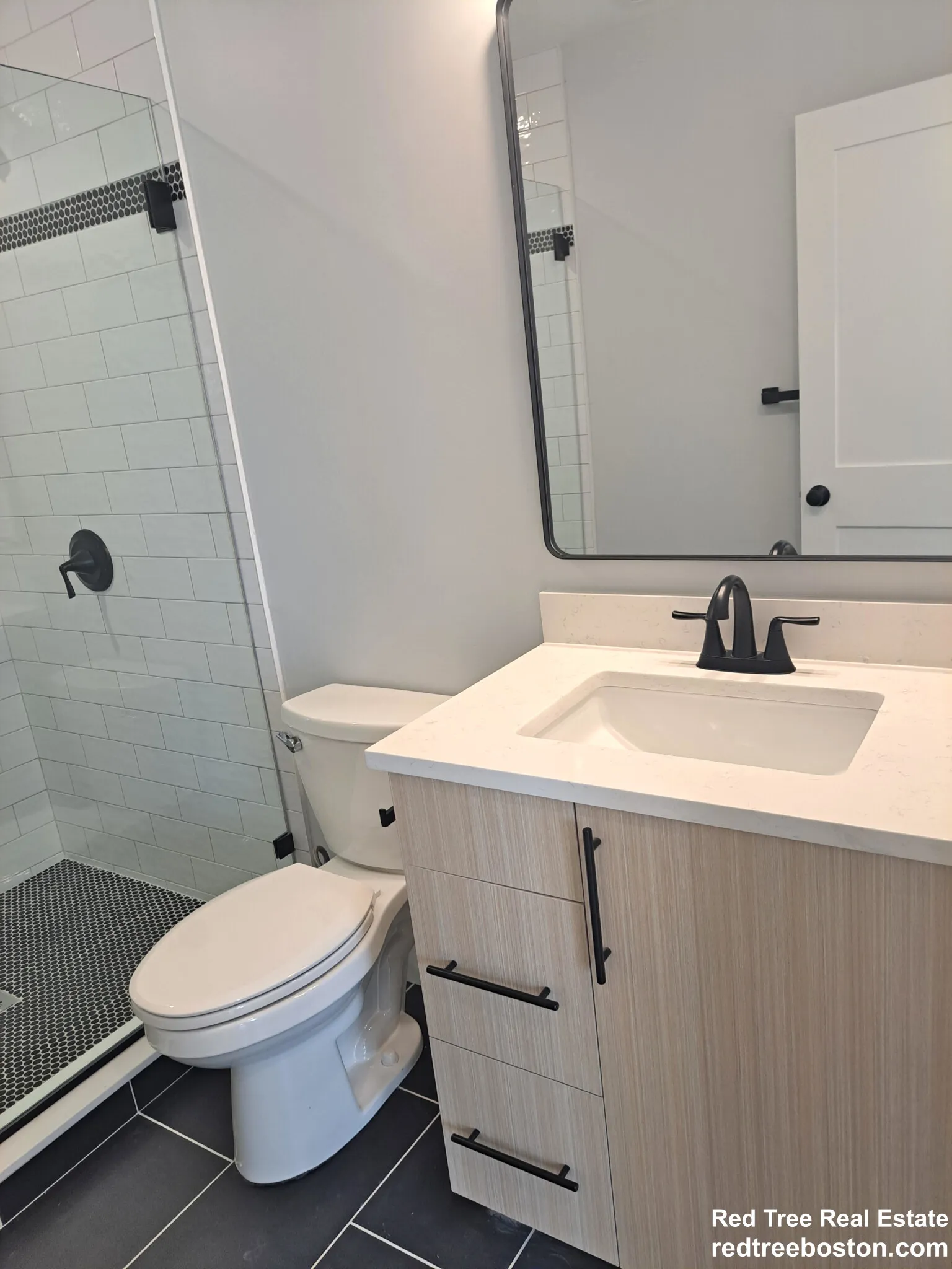 425 Market St, Oak Square